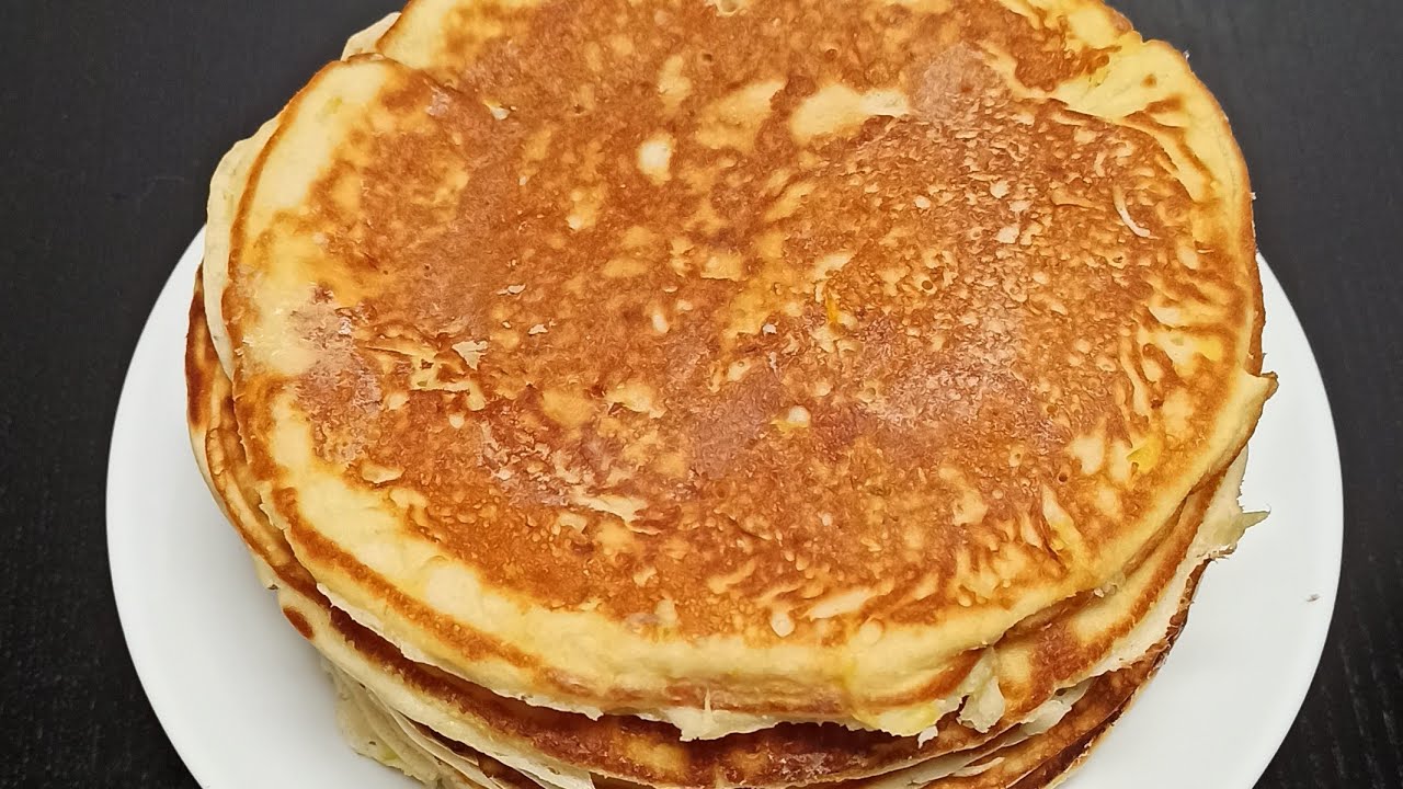 Tortitas americanas con calabacín amarillo, dulces (ingredientes en la descripción)