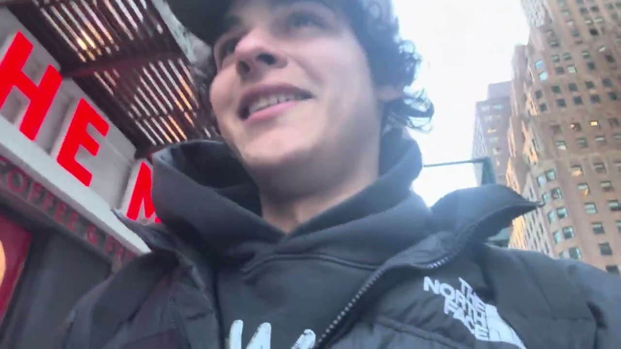 College Vlog #48 - FREE PITA BOWL 