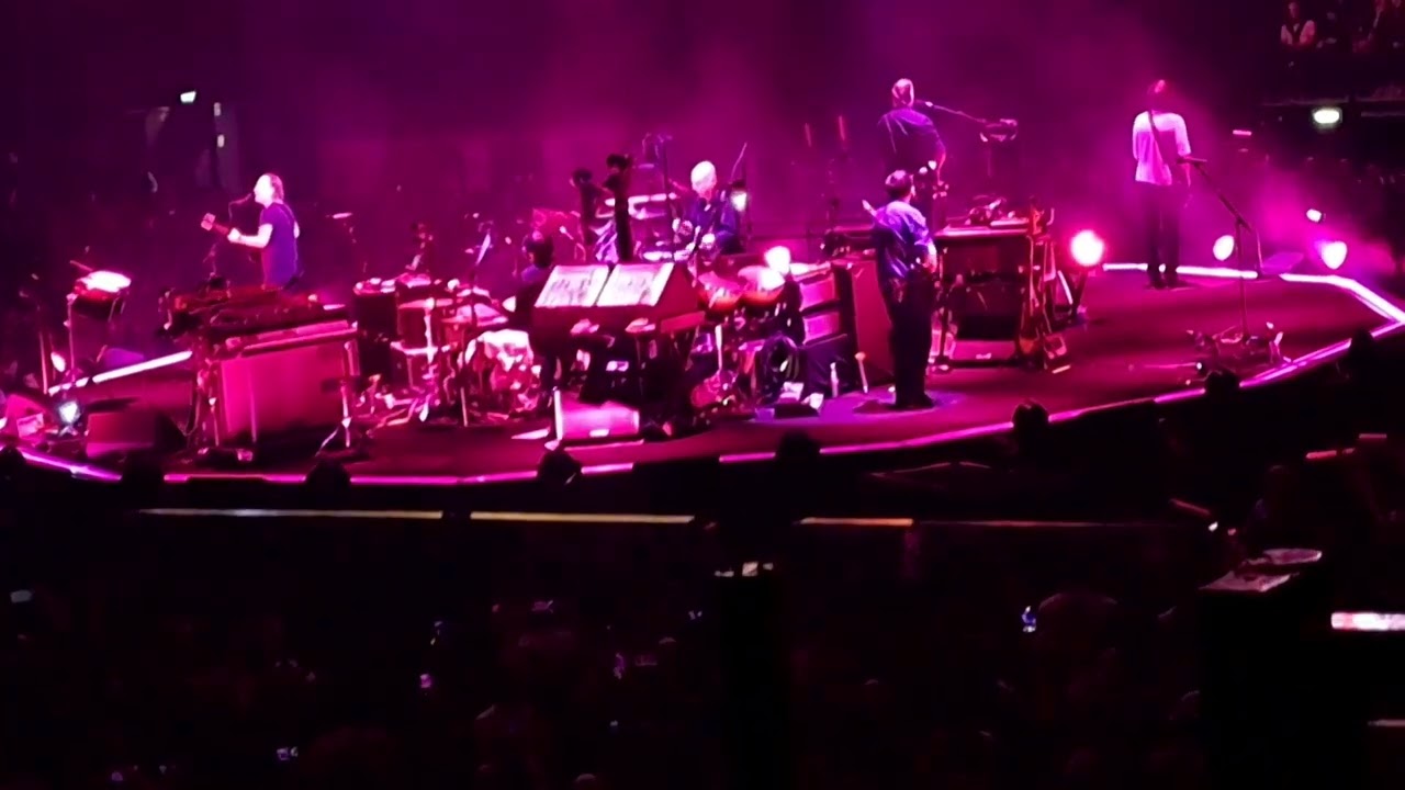 11 Weird Fishes / Arpeggi - Radiohead  - Bologna - 17 Novembre 2025 (Night 3)
