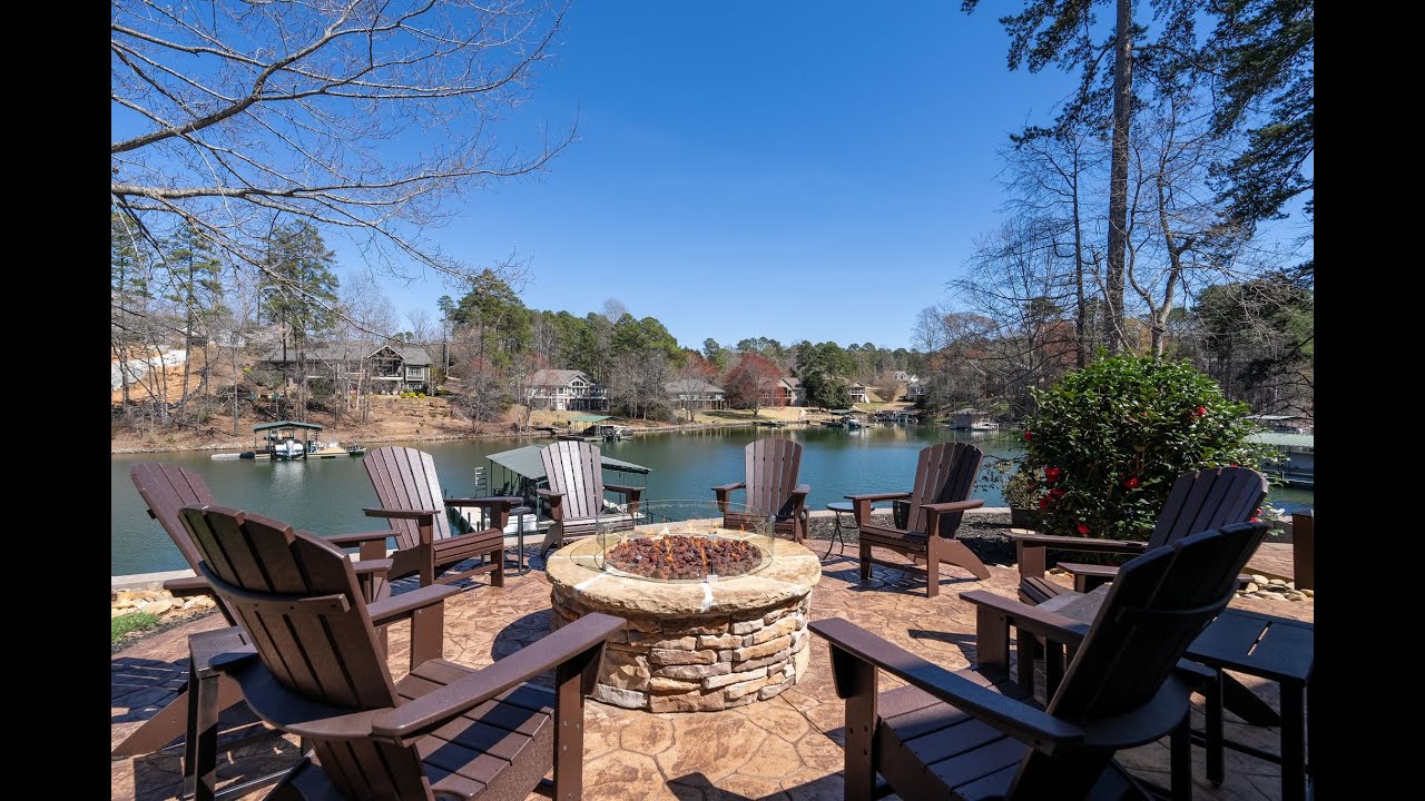 Lake Keowee Home for Sale | 122 Shelter Cove Dr, Seneca, SC 29672