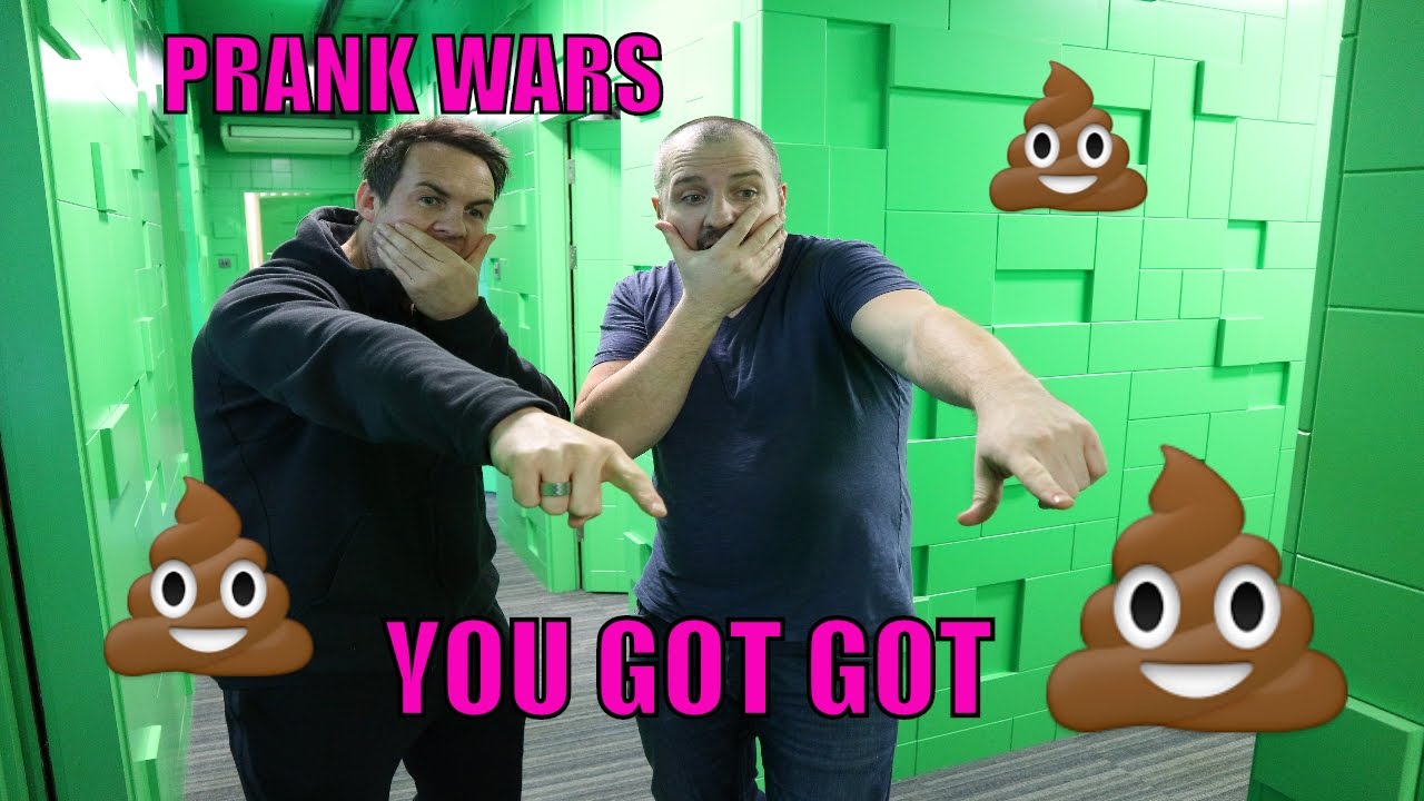 LITTLE CLUB Pranks - DMAX vs SHARKLINGS -