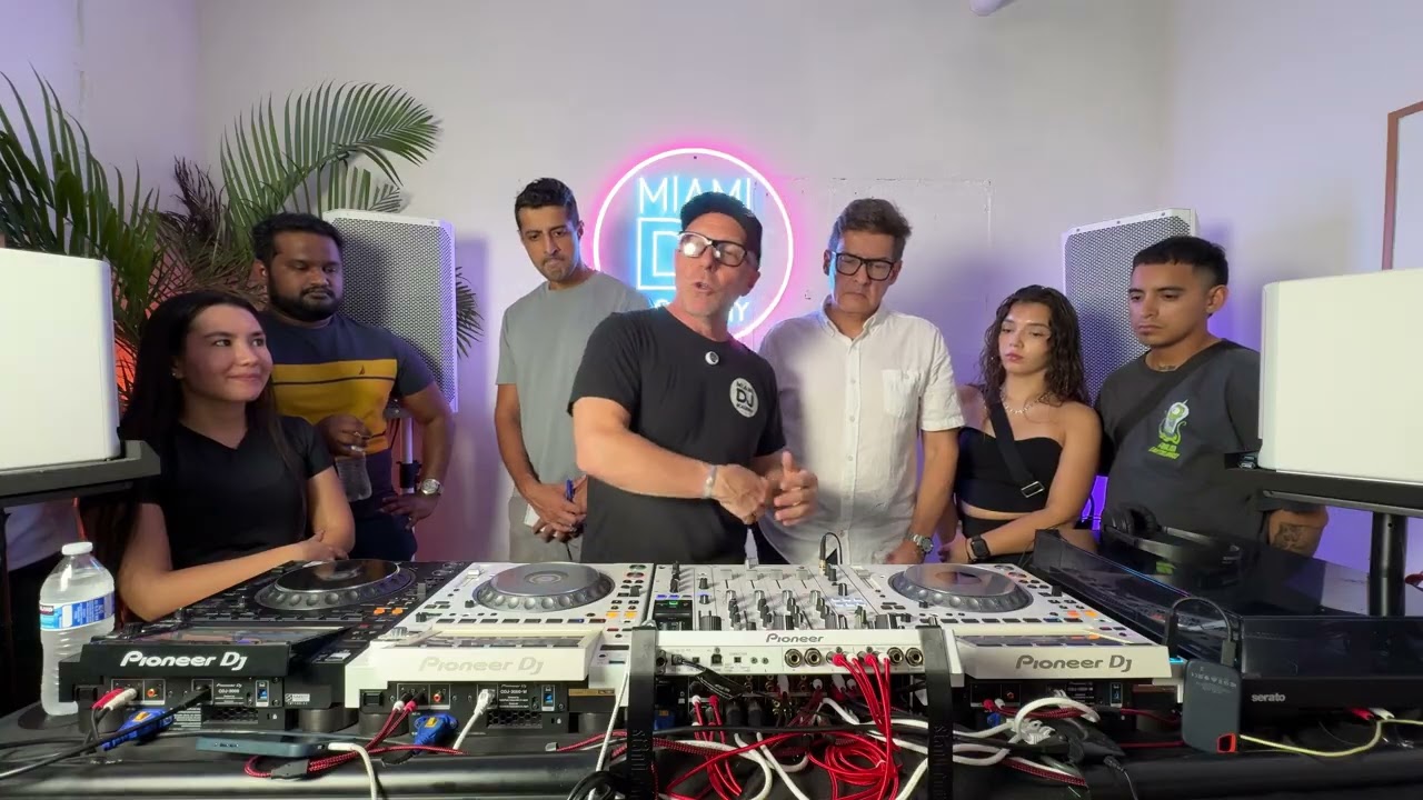 A Beginner's Guide to DJing How to DJ for Complete Beginners