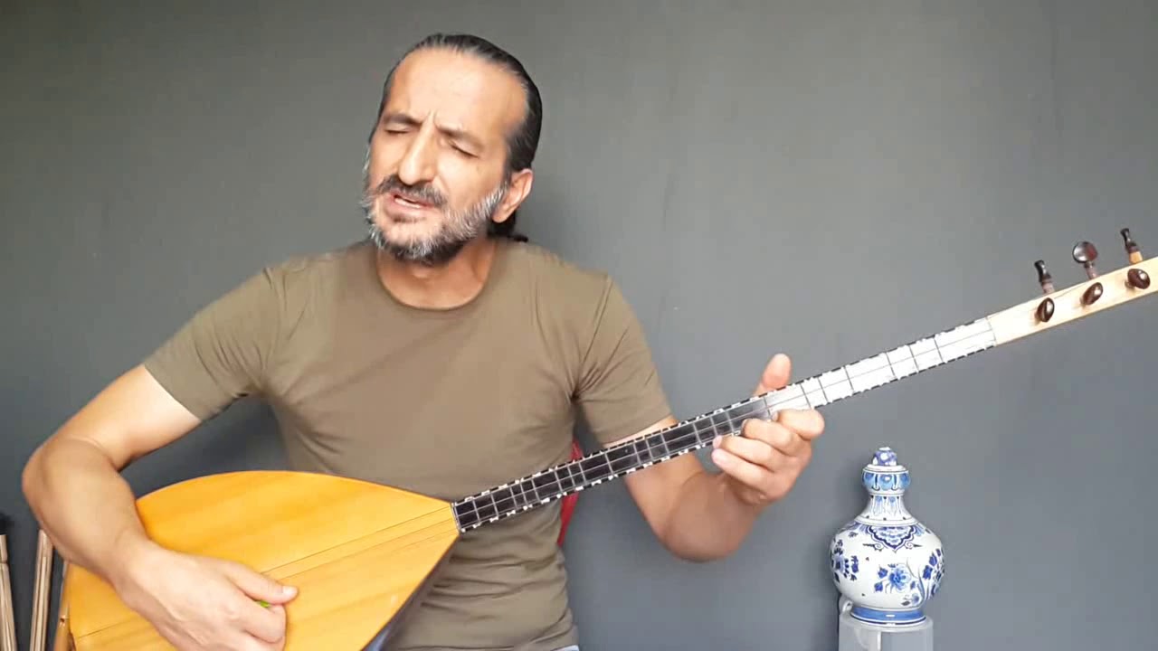 Latif Öz CAHİLDİM DÜNYANIN RENGİNE KANDIM