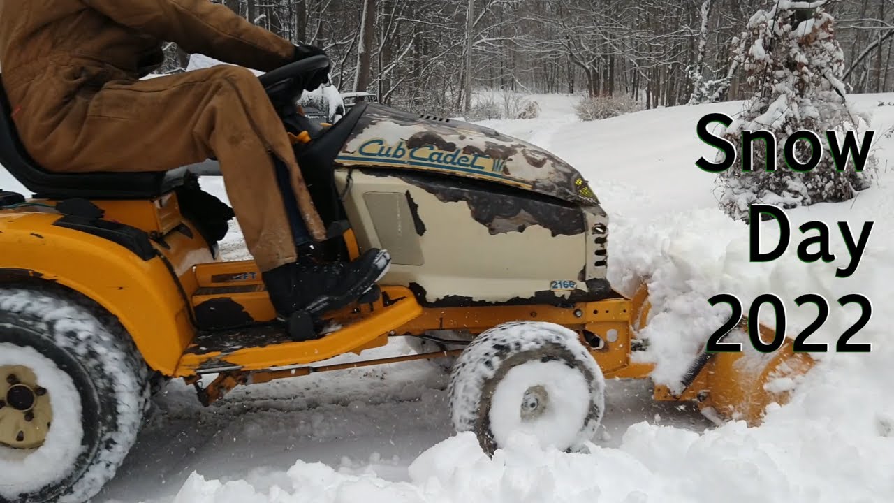 Snow Day 2022! Cub Cadet 2166 Plowing Snow