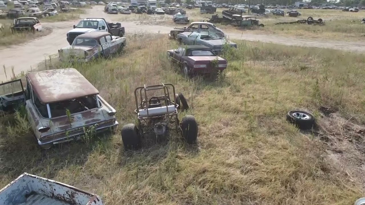3000+ Hot rods, Rat rods, Classic cars, muscle cars. Junkyard, Wrecking yard, Salvage Yard.