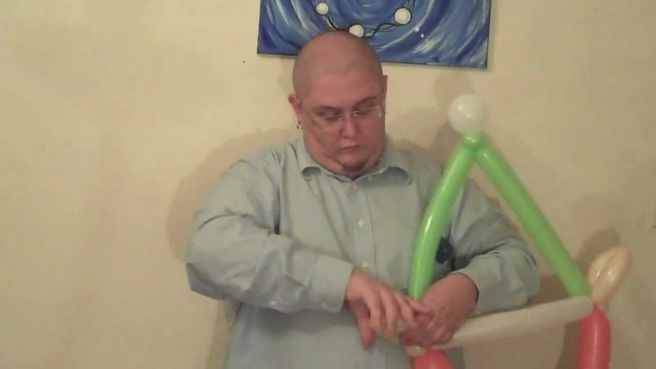 Elf Hat Christmas Balloon | ChiTwist Chicago Balloon Twisting