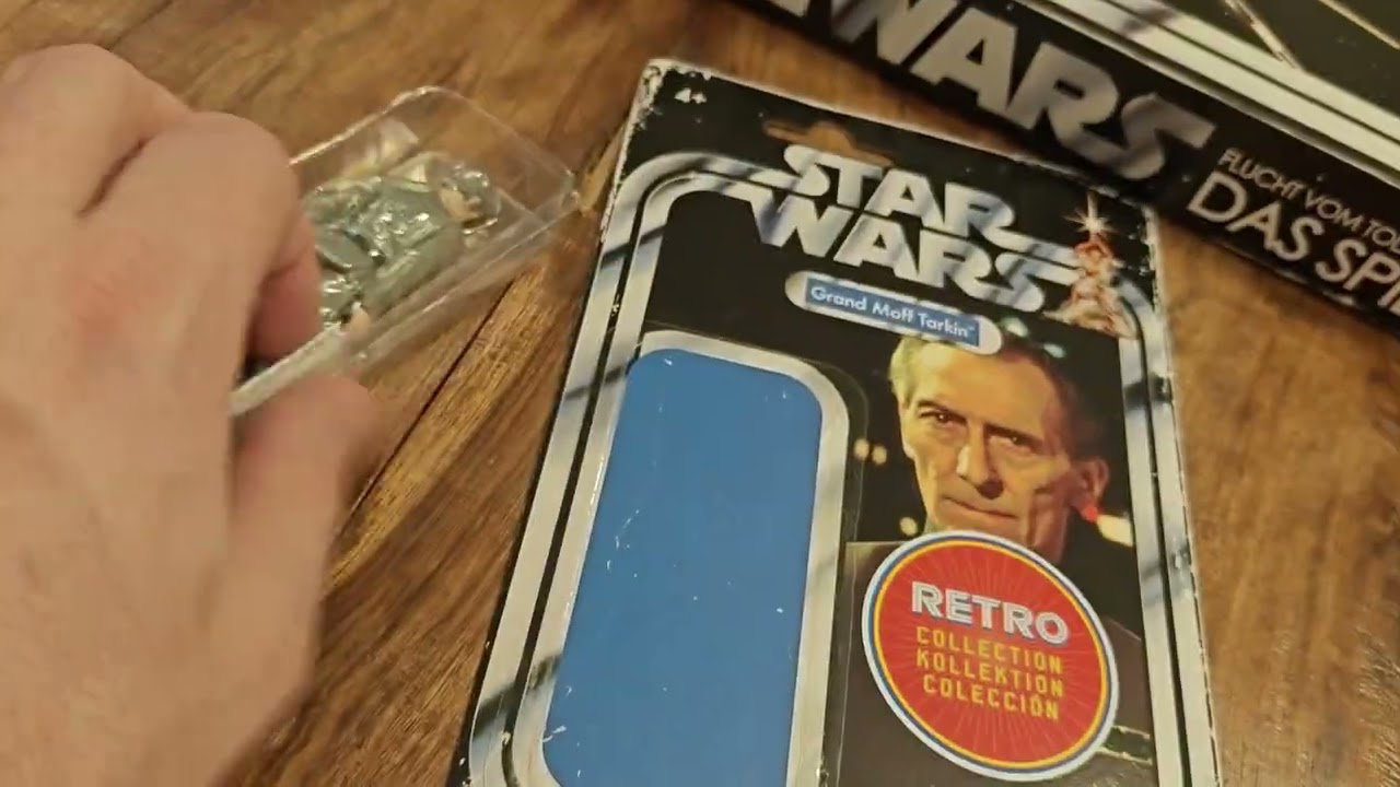 Swedish Unboxing Video no.4 - Enter Grand Moff Tarkin to the Kenner Line