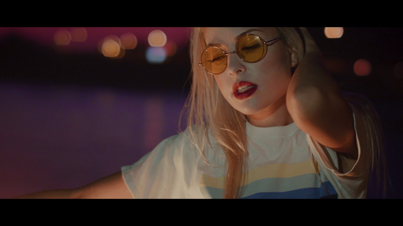 Kinnie Lane - Through The Stars