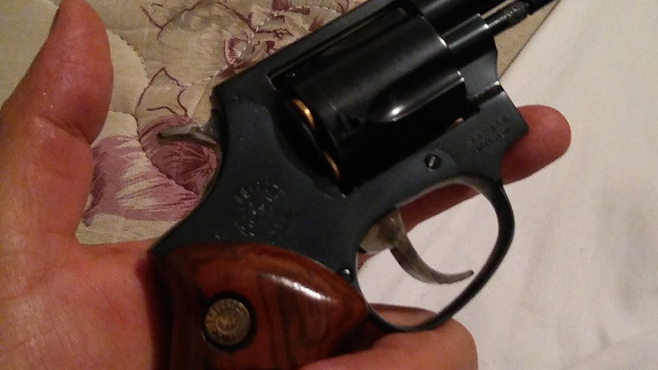 REV&Oacute;LVER CALIBRE 32 PICA PAU TAURUS