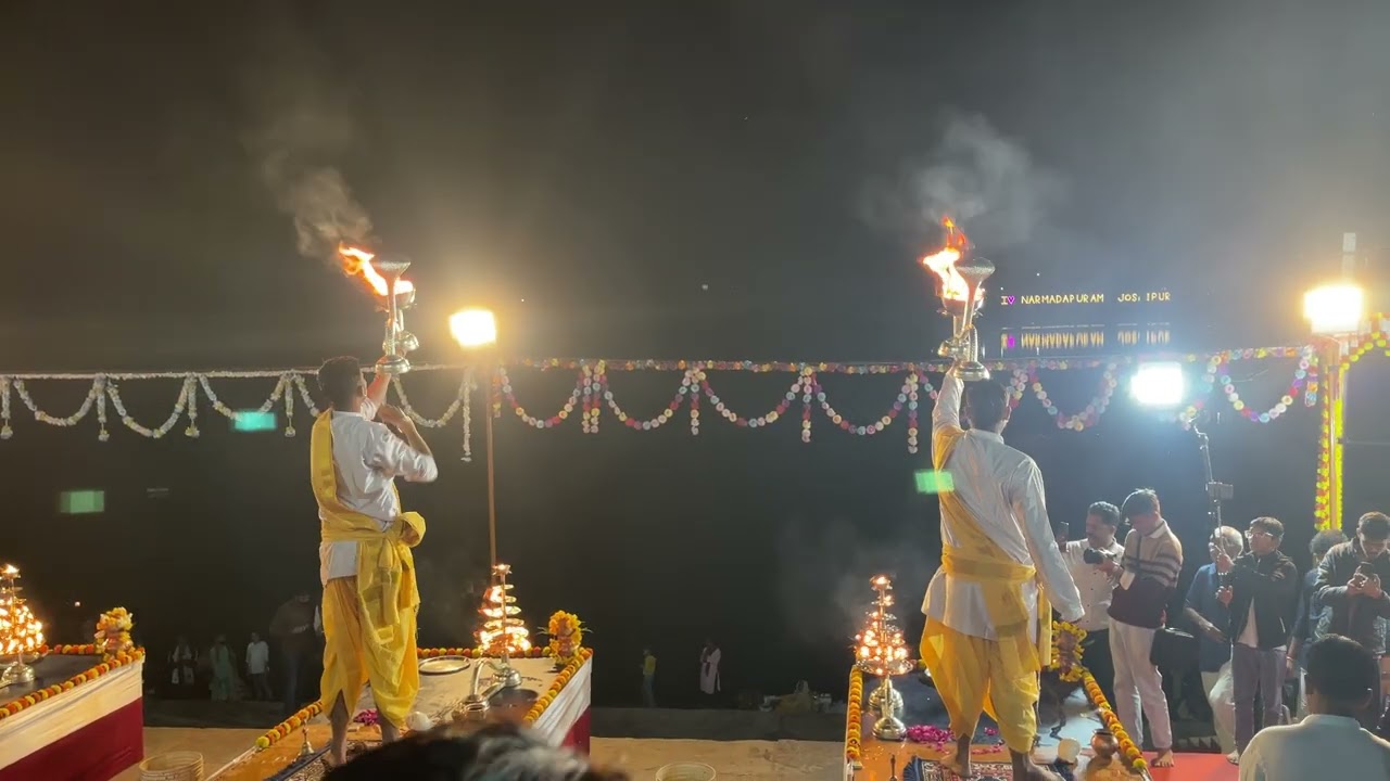 माघ पूर्णिमा:नर्मदा में हजारों श्रध्दालुओं ने लगाई आस्था की डुबकी, शाम को होगी महाआरती