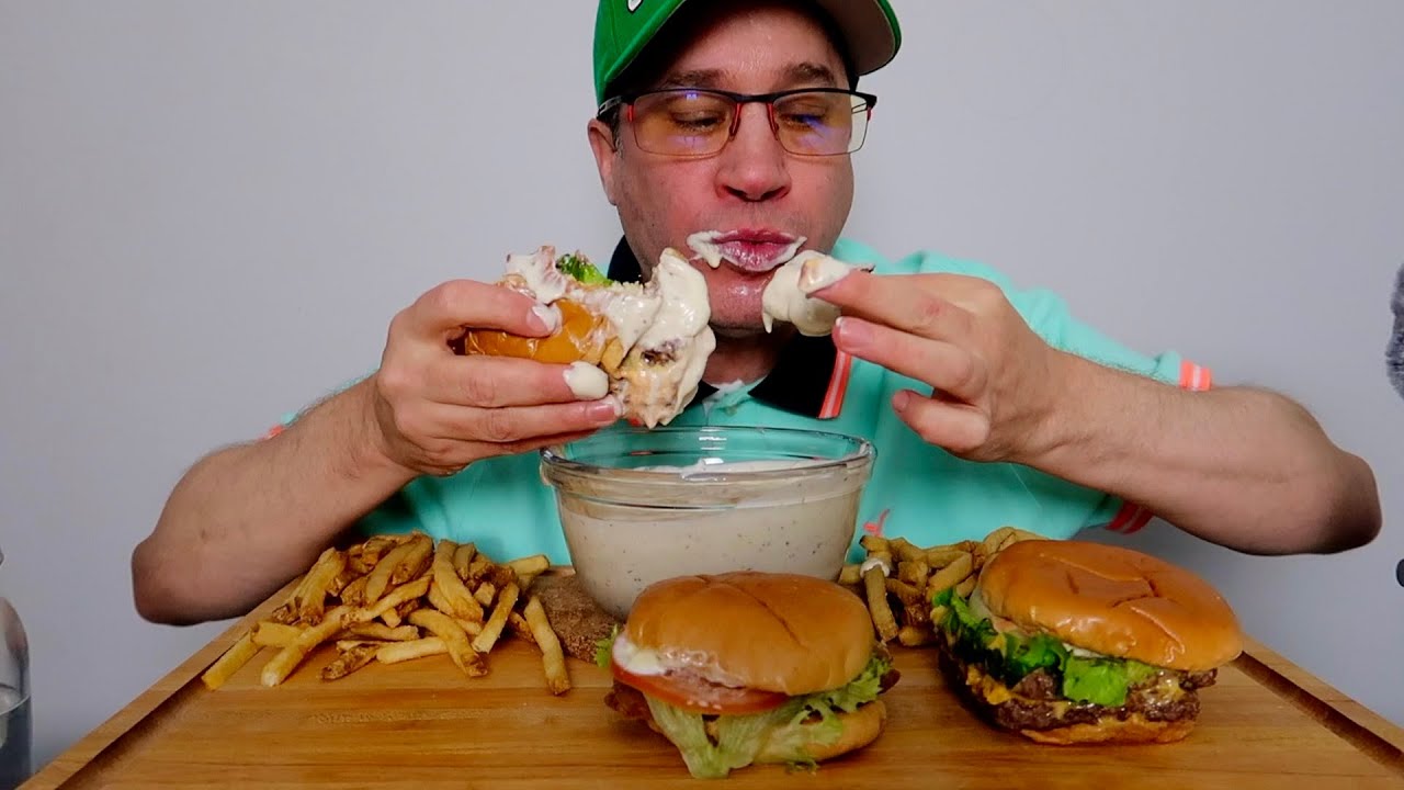 ASMR • Wendy’s • Mukbang • Feast • Seanusca Food ! (Soaked in tzatziki Dressing ) Trigger warning 