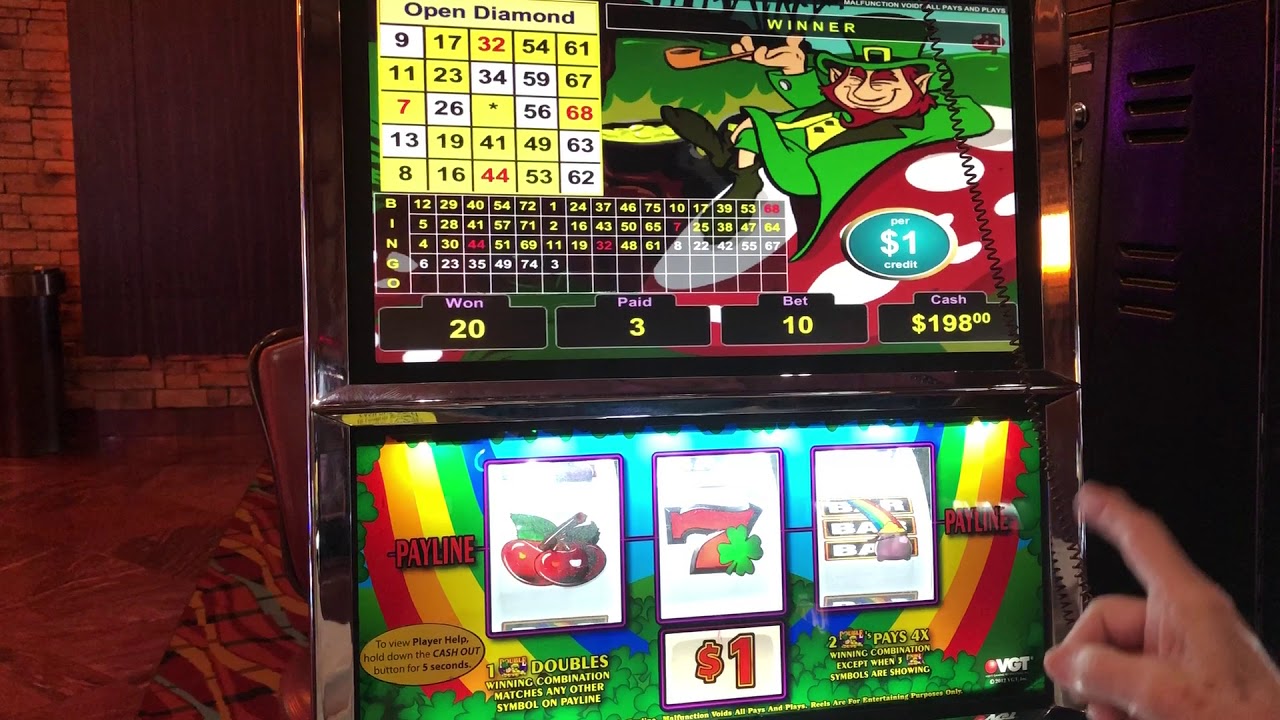 VGT Lucky Leprechaun Slots $10.00 Max Bet Red Screen Christmas Tree & Arrowhead Pattern