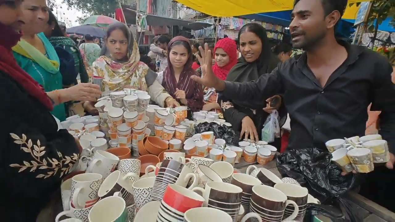 Seelampur Thursday market ka Latest video 😍🌼✨#delhi #trending #yt #fashion #delhideal #youtube #yt