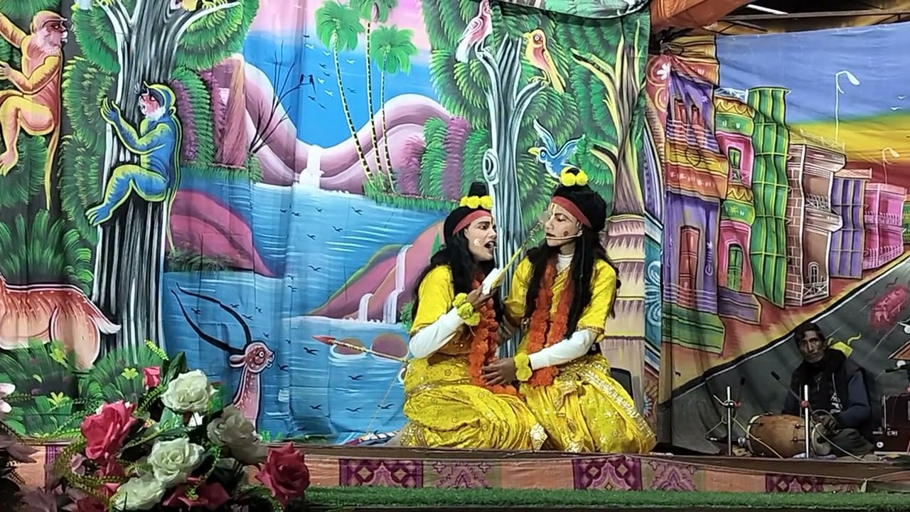 राम लक्ष्मण के अभिनय में दो सगी बहने, प्राची और प्रियाली, 