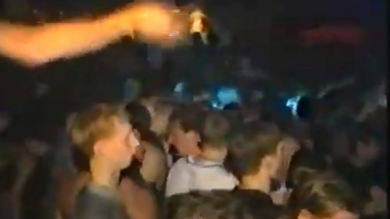 Energy 52 - Cafe Del Mar (Three 'n one mix) (Video)