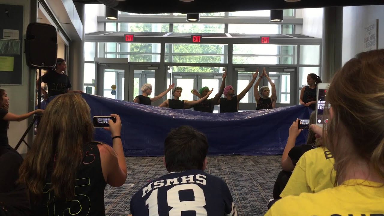 MSMHS Field Day 2015: Seniors synchronized swimming (talent show)