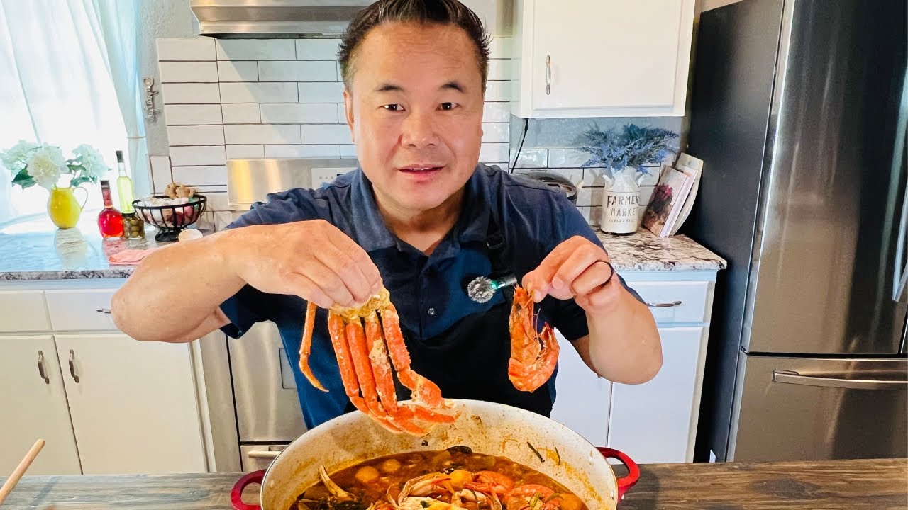 Hmong Best Boil Seafood Soup (Qab Tshaj Meskas Cov)