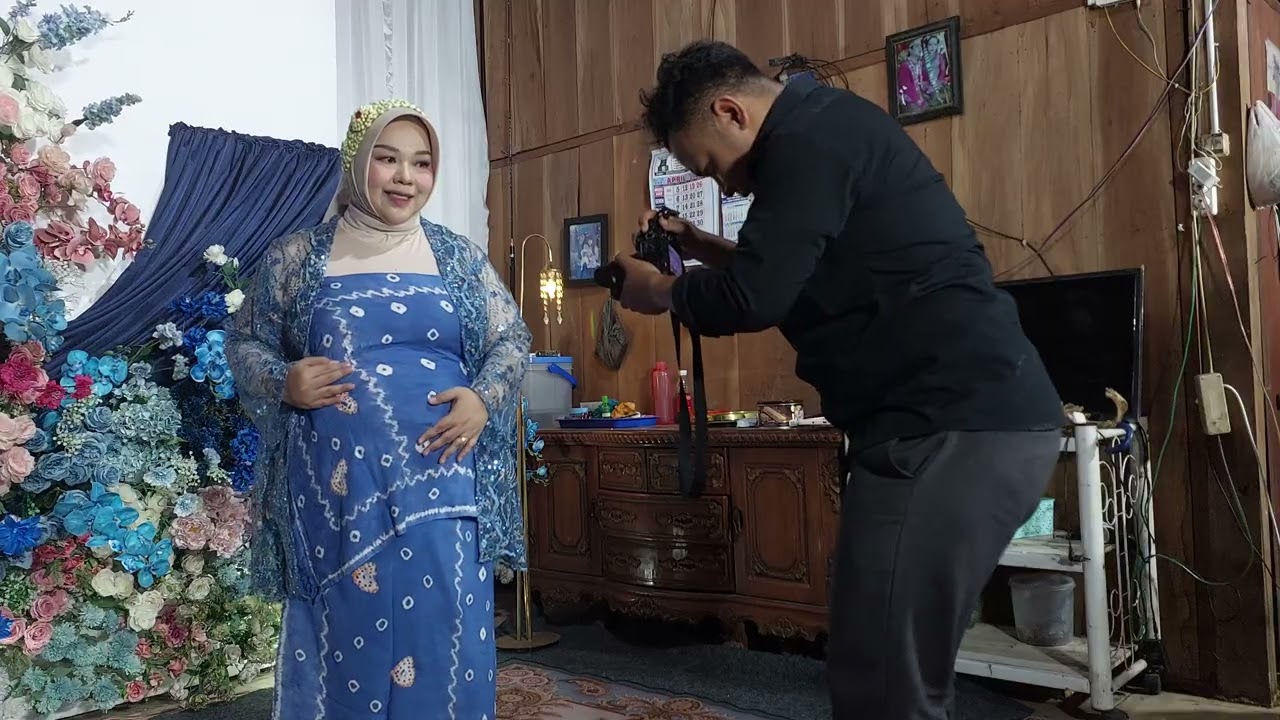 Alhadulilah akirnya tuju bulanan  .mbk krists xl udah di mulai poto poto nya