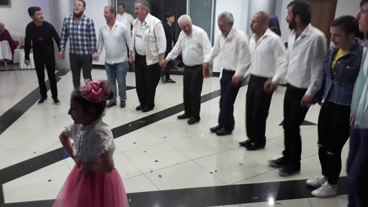 Mahura petran uşakları titreme horonu