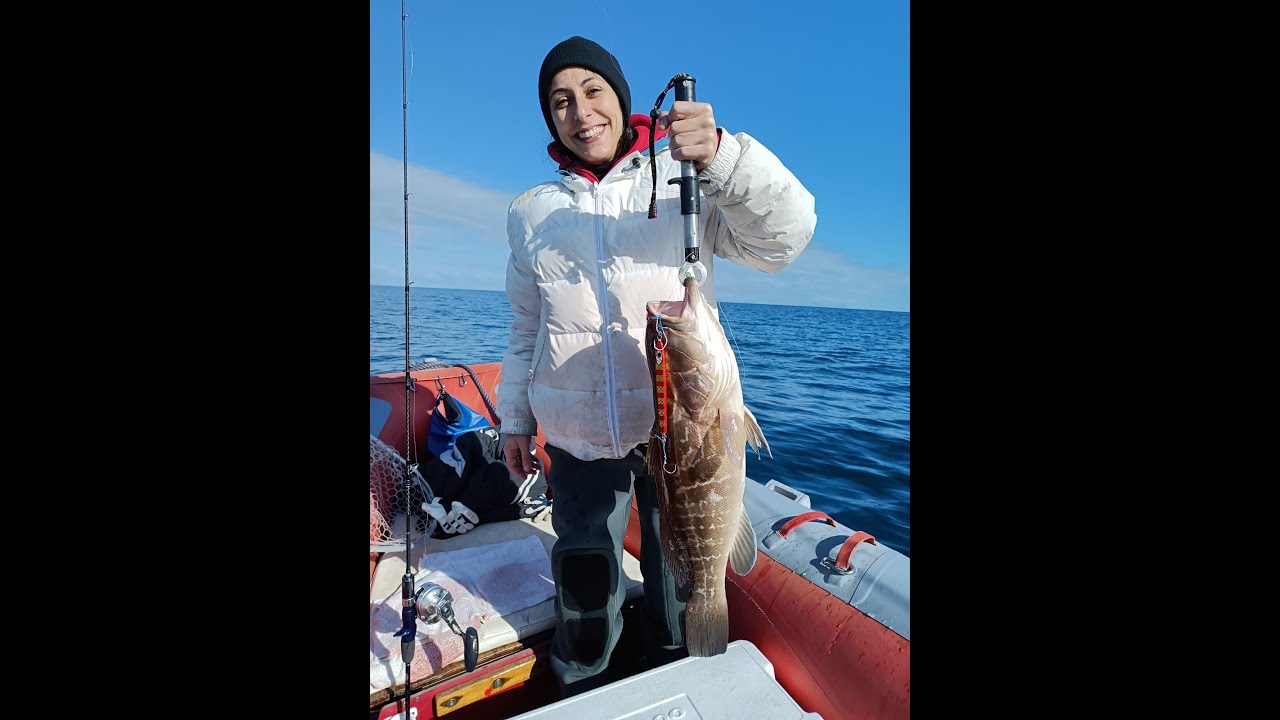 Slow pitch jigging - Tania e la sua prima cernia bianca
