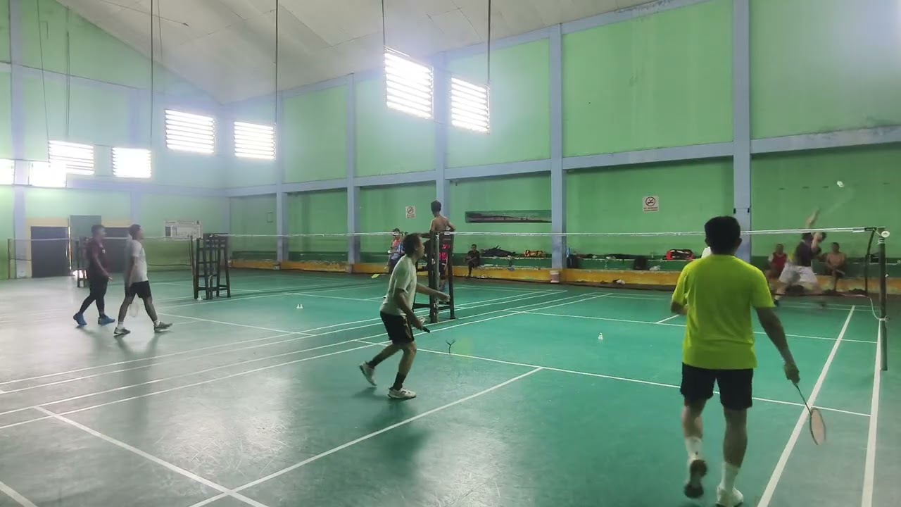 10 februari 2026. Match 2 set 1.