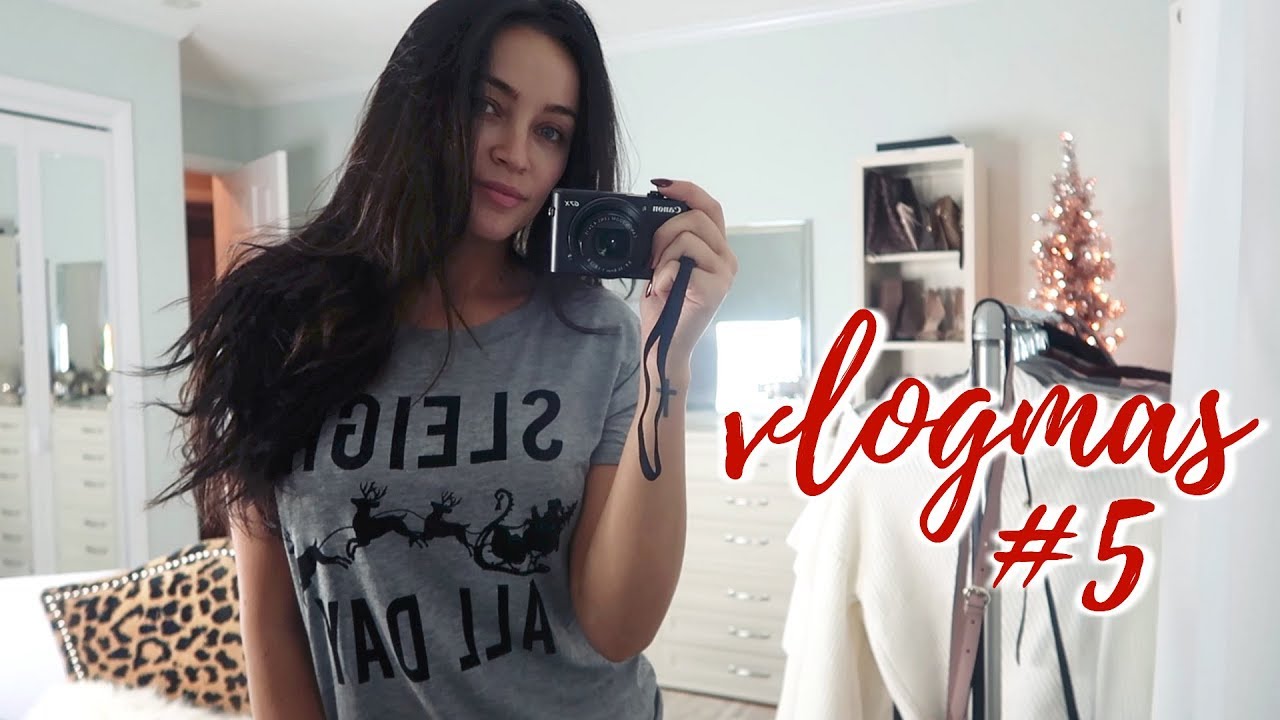CLEANING MY MAKEUP ROOM + MY ROSE GOLD TREE : VLOGMAS #5 | Stephanie Ledda