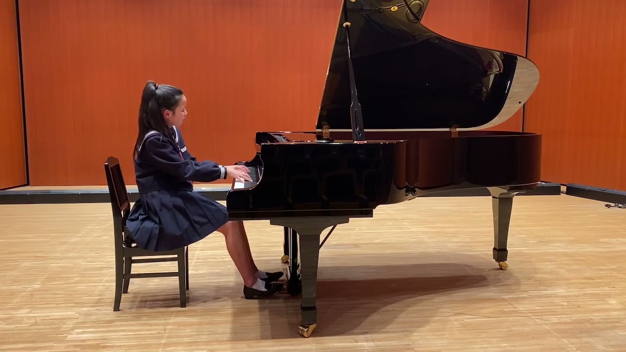 岩田一花　課題曲:フランス組曲第2番ハ短調BWV813よりサラバンド　自由曲:幻想的ピアノ小品集よりOp.3-4道化師