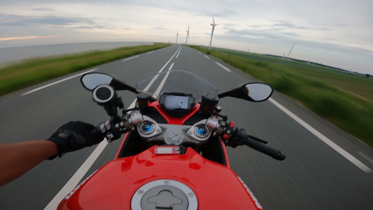 Comfortable Speed. | 2021 DUCATI SUPERSPORT 950S STOCK [4K]