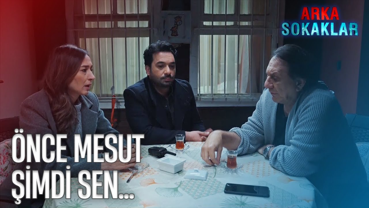 Aylin İle Hakan, Hüsnü'yü Ziyaret Ediyor! | Arka Sokaklar 658. Bölüm