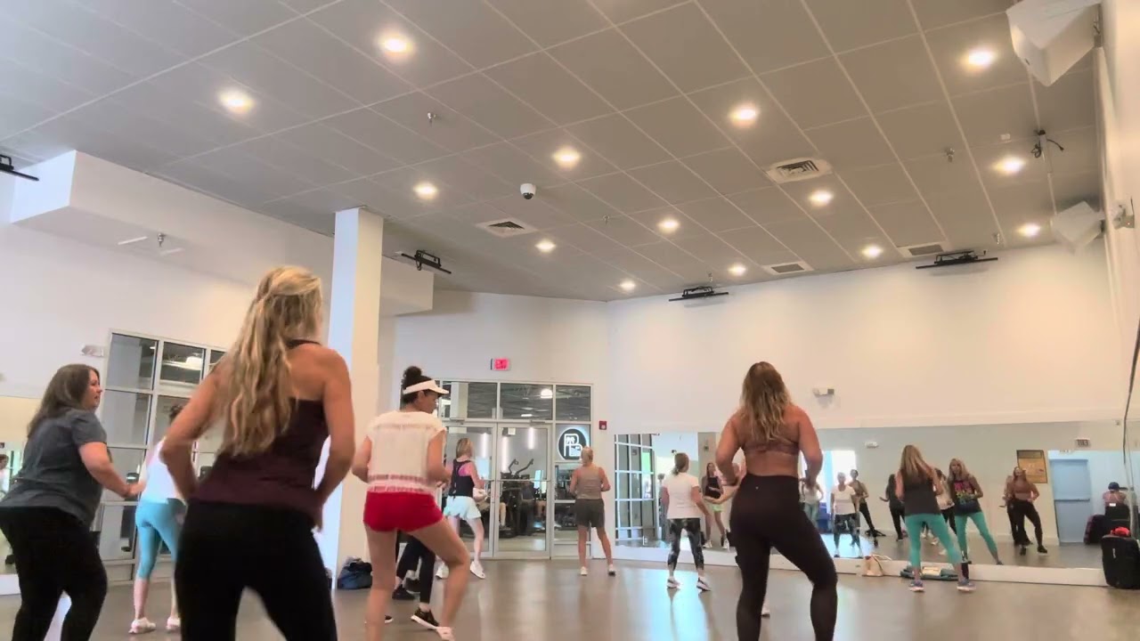 LA MuDANZA - Bad Bunny - Dance Choreography - Original choreography by Marsiol - Dance Fitness Flow