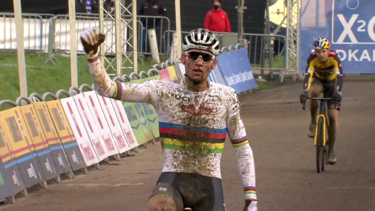 Van der Poel viert voor vierde opeenvolgende keer in GP Sven Nys
