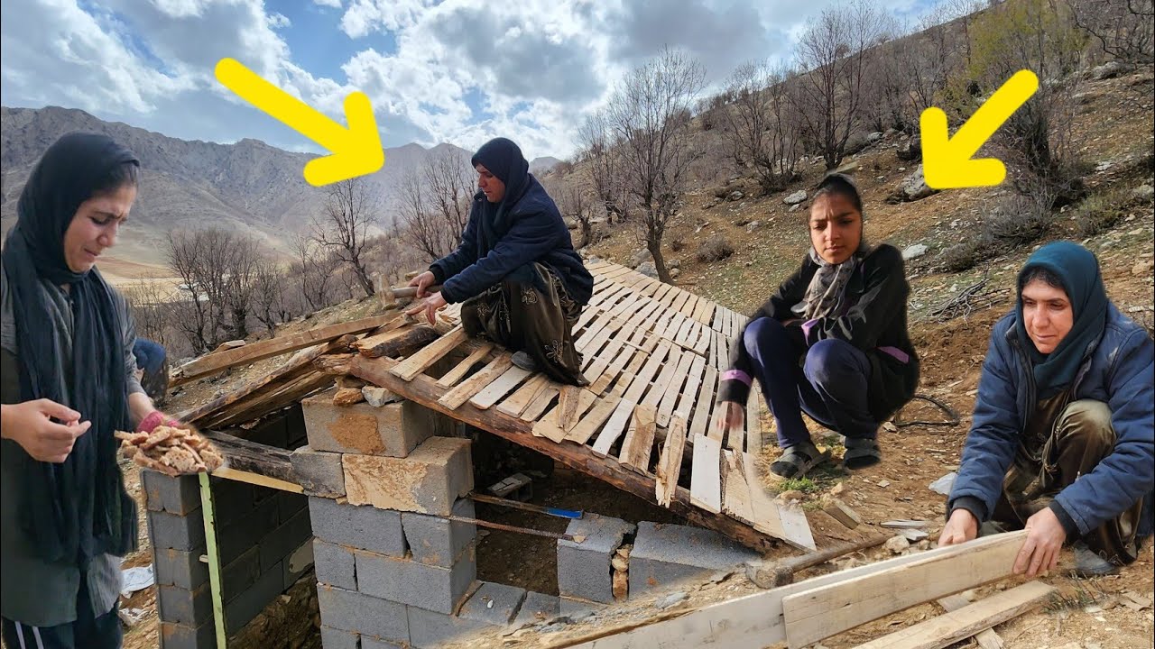 A mother's sacrifice and effort to build a hut in a deserted mountain