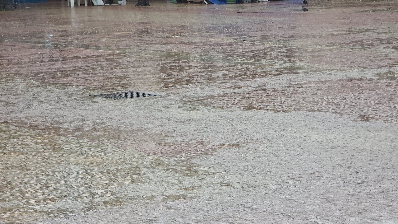امطار غزيرة🌧 وقوية تضرب مدينة الناظور شوفو الاجواء