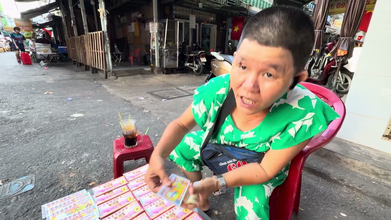 Thanks anh Quan lưu tặng tiền lì xì cho nhóm từ thiện xôi