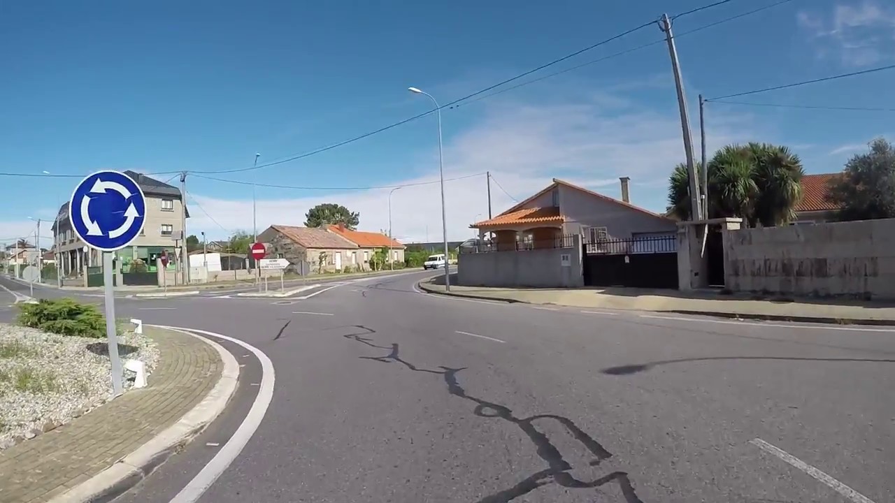 Riding though A Bouza, Castrelo, Cambados, Pontevedra