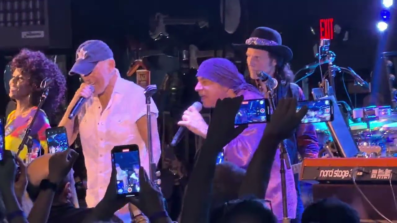 Bruce Springsteen Little Steven  10th Avenue Freeze Out
