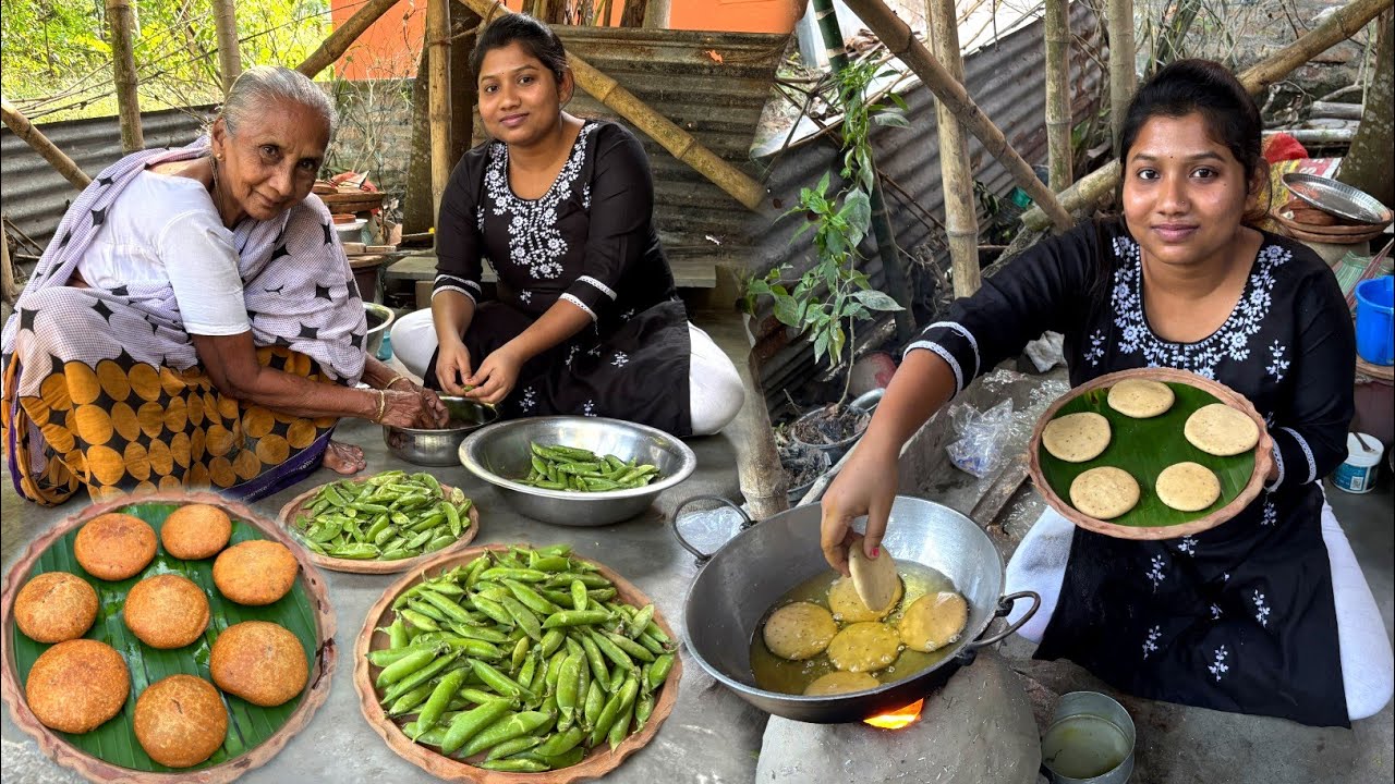 কোনো রকম বেলার ঝামেলা ছাড়াই মুচমুচে খাস্তা মটর কচুরি সহজ ভাবে বানিয়ে ফেলুন।Koraishutir Kochuri