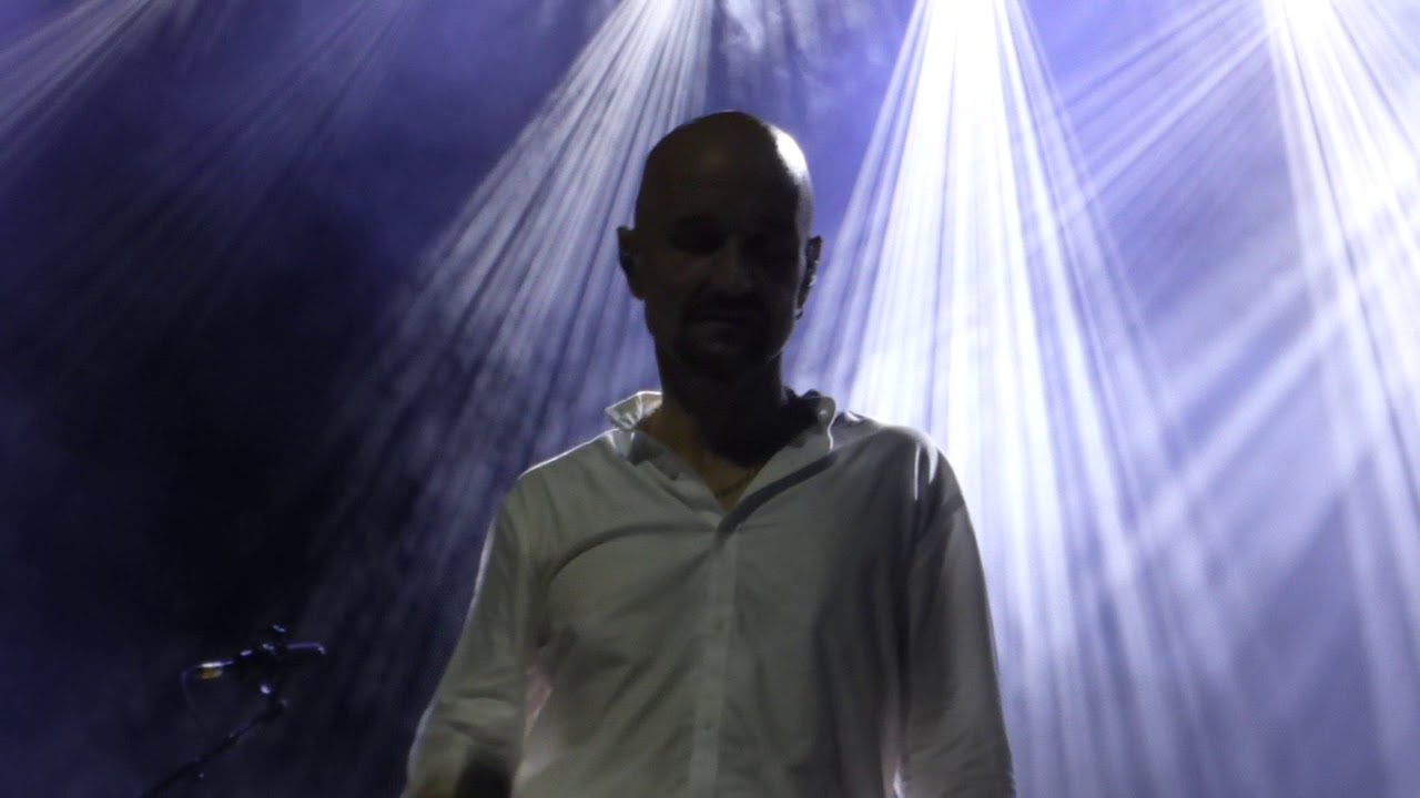 10 , James  -  How Hard The Day  - Margate Winter Gardens -  06 - 03 - 2019