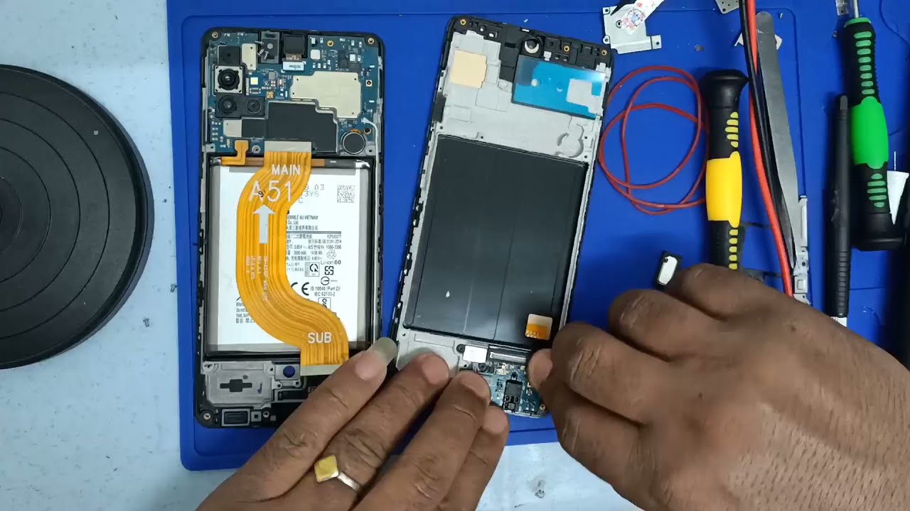 samsung galaxy a51 lcd frame !battery replacement #rpmobilecenter #lcd #a51 #