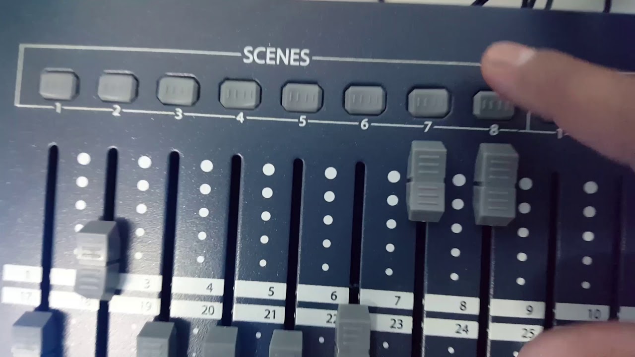 ¿Cómo crear Escenas y Secuencias con Controlador Obey 70?