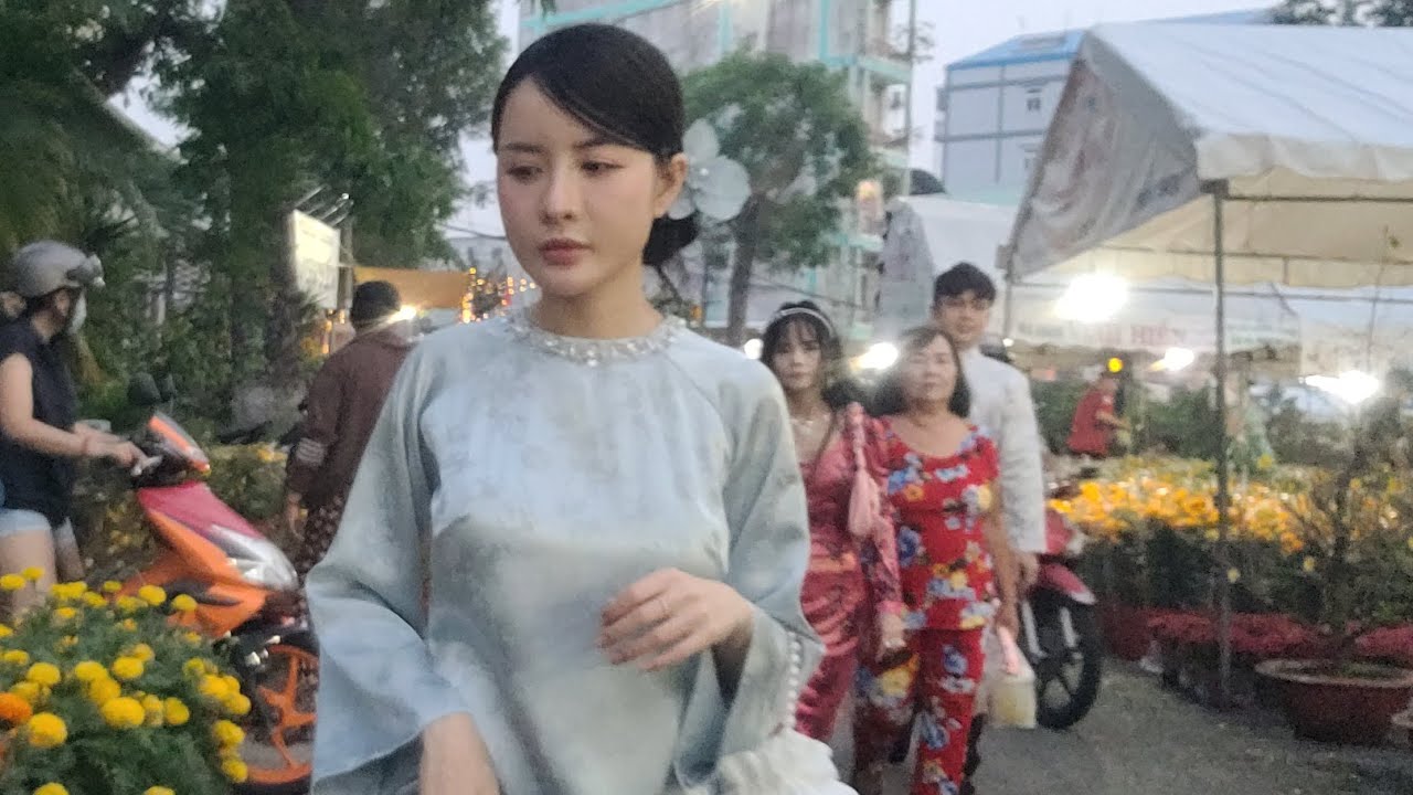 Khủng Khiếp Hót Chợ Hoa Tết Cao Lãnh Cây thần tài mới xuất hiện tại, cập nhật giá dưa hấu tết