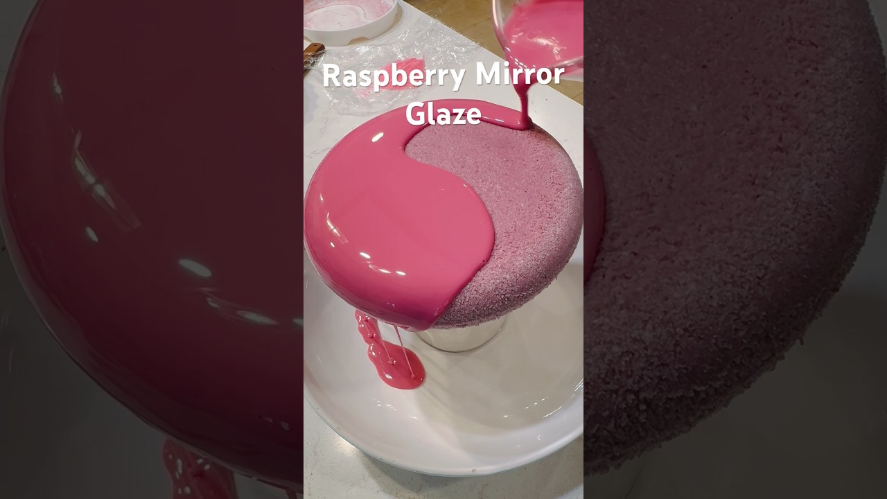 Easy mirror glaze recipe in comments! 👇🏻🍓 #entremet #mirrorglaze #mirrorglazecake
