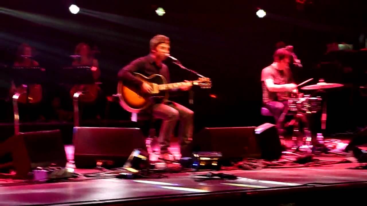 Digsy's Dinner - Noel Gallagher Live (TCT 2010) HD