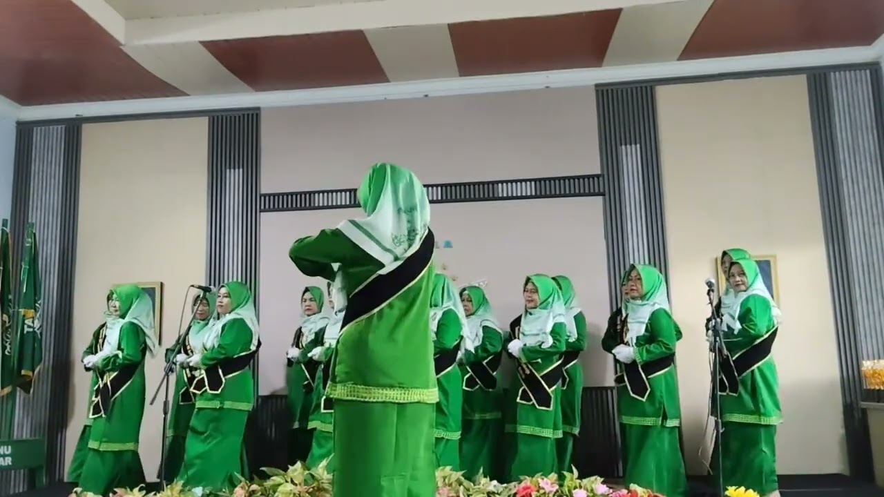 Perempuan Aswaja ( Muslimat Ranting Tembokrejo Muncar Banyuwangi )