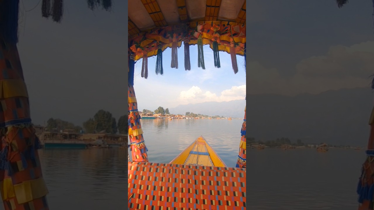 Shikara Ride on Dal Lake | Kashmir Paradise on Earth | Srinagar Travel Vlog