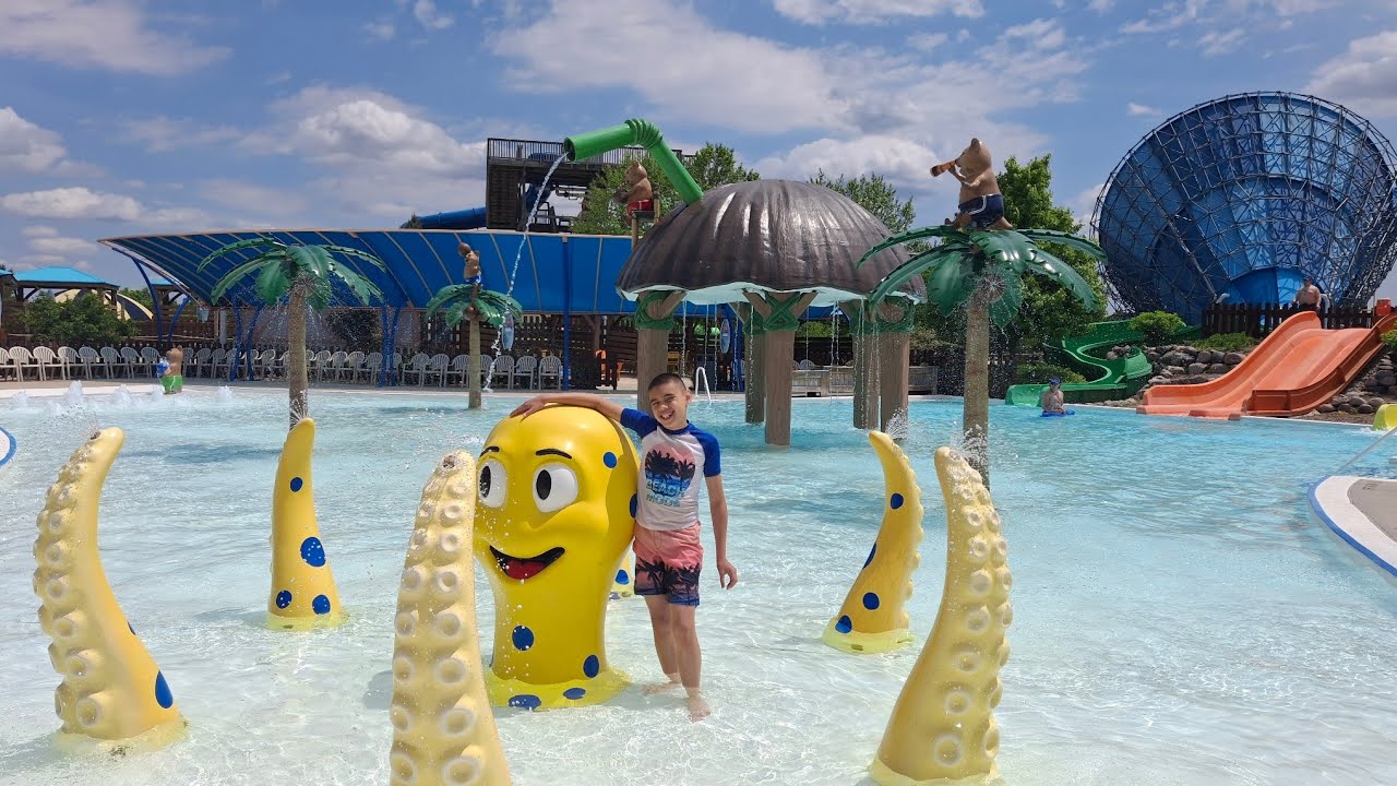 RAGING WAVES WATERPARK DAY/ WHOLE WEEK GANAP