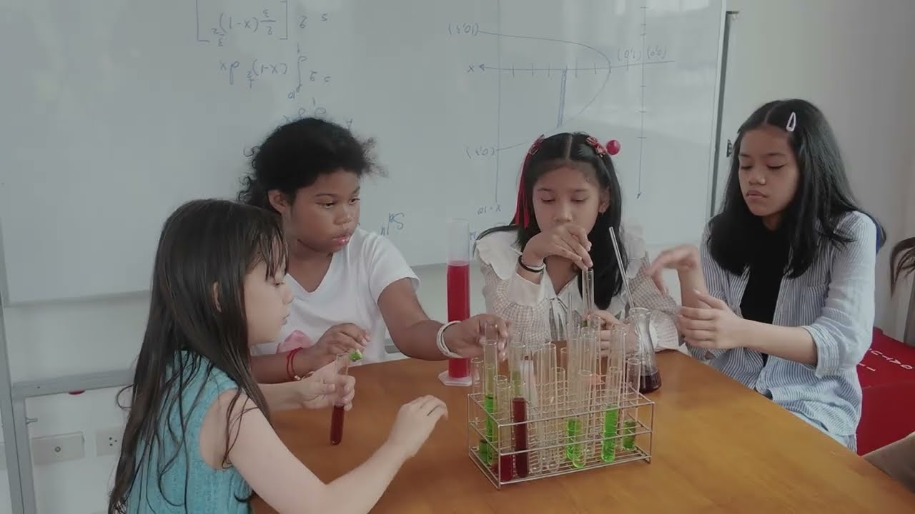 El talento femenino existe, pero el sistema no lo retiene en las áreas STEM