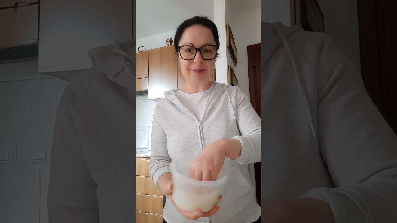   Rinfresco  lievito madre a modo mio.