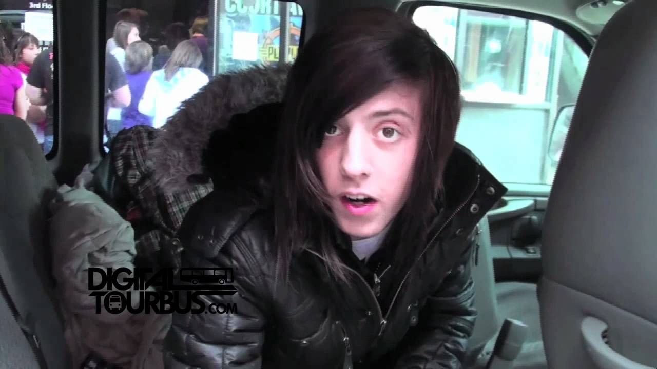 Breathe Carolina - BUS INVADERS Ep. 282
