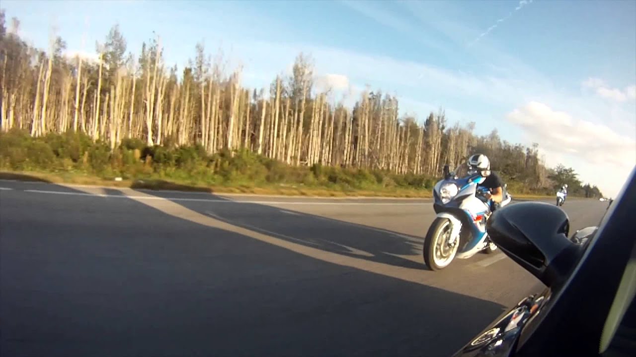 800WHP 997TT VS GSXR